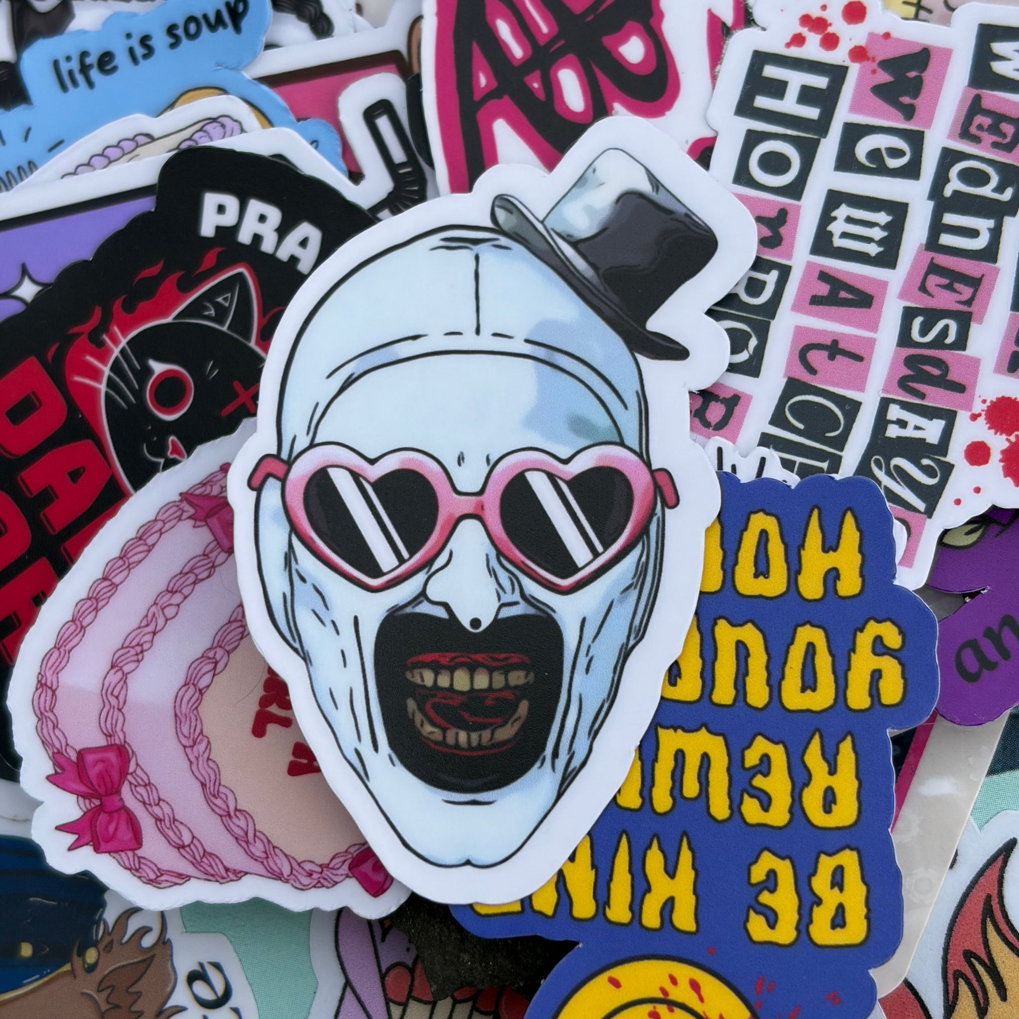 Art the Clown, Heart Sunglasses, Single Sticker. Horror movie fan. Slasher film. Terrifier film.