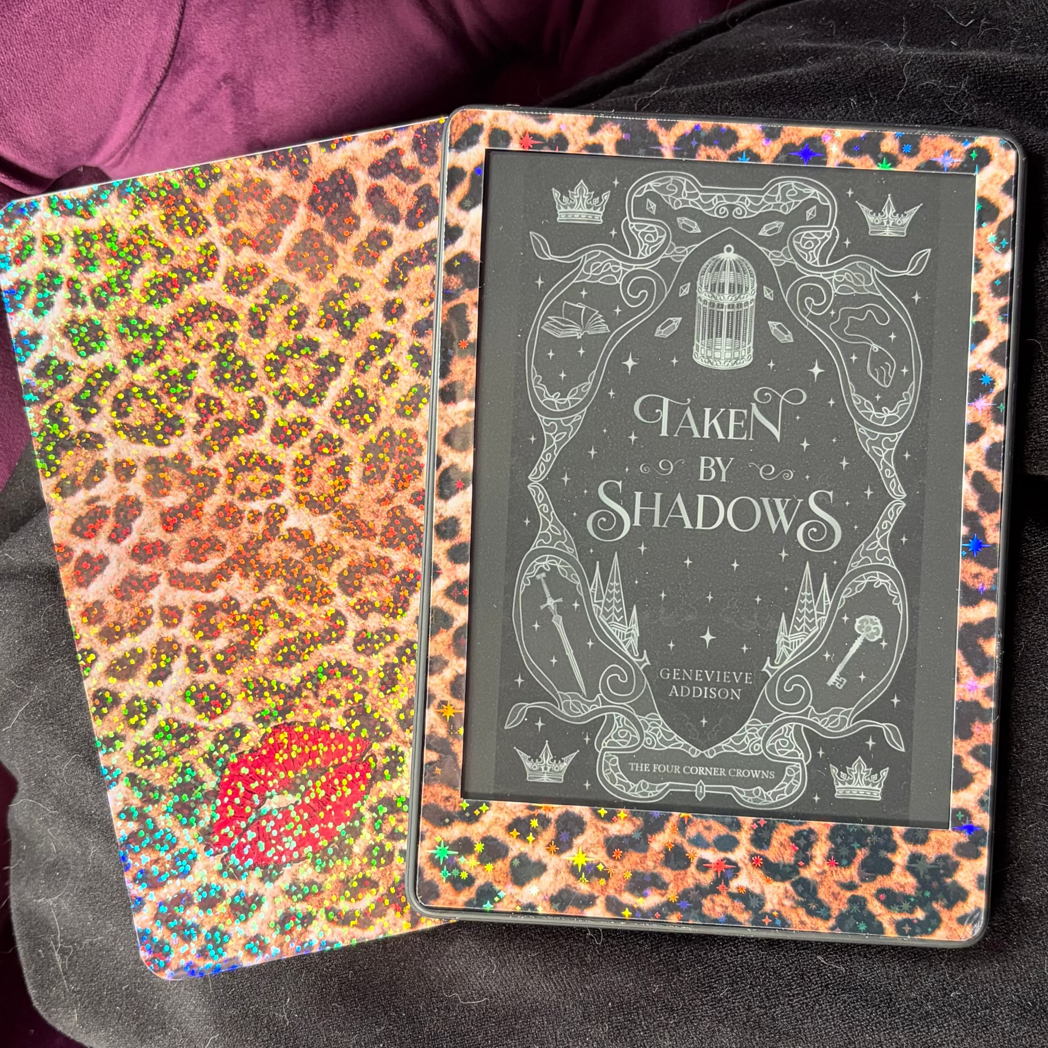 Cheetah Print, Sparkle Vinyl Kindle Skin (front), animal print, sparkle, glitter, spooky, retro, trending