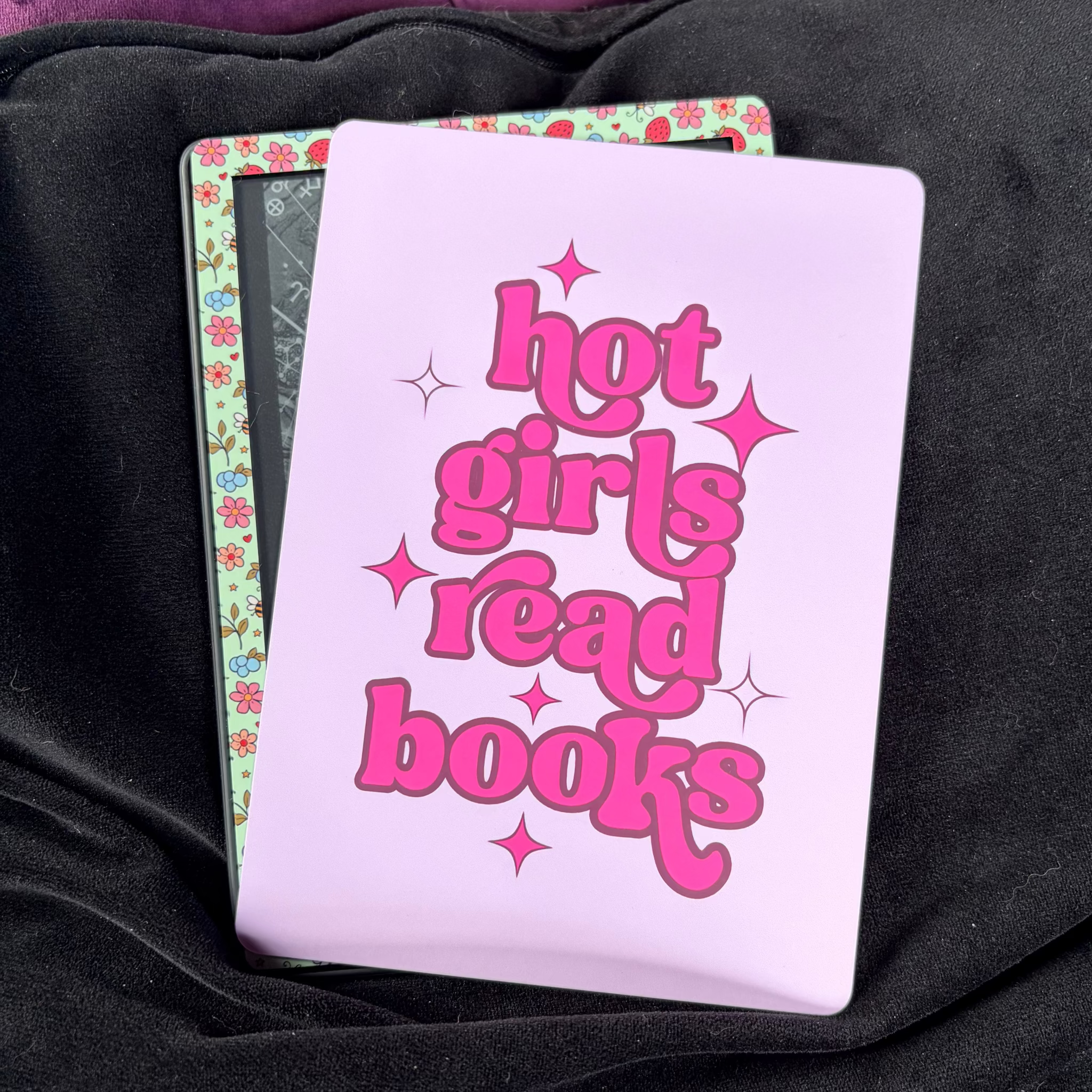 Hot Girls Read, Kindle Backing Insert. Hot pink and soft pink, stars. Bookish meme,

Made to order. Made to fit your specific model. Matte laminated for durability. Easy to install in a clear case.&nbsp;
