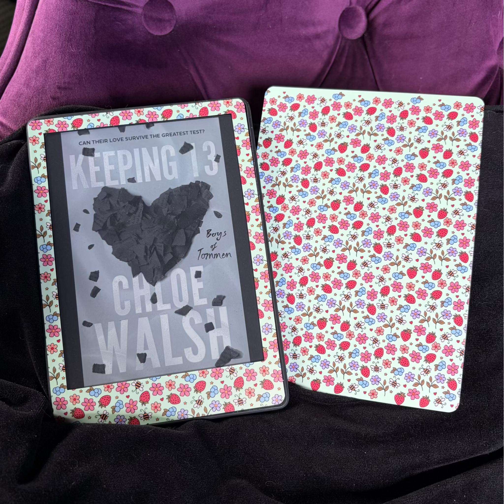 Summer Bees, Vinyl Kindle Skin. bumble bees, summer themed, green

Made to order. Made to fit your specific model. Matte laminate, anti scratch. Easy to install. Easy to remove.