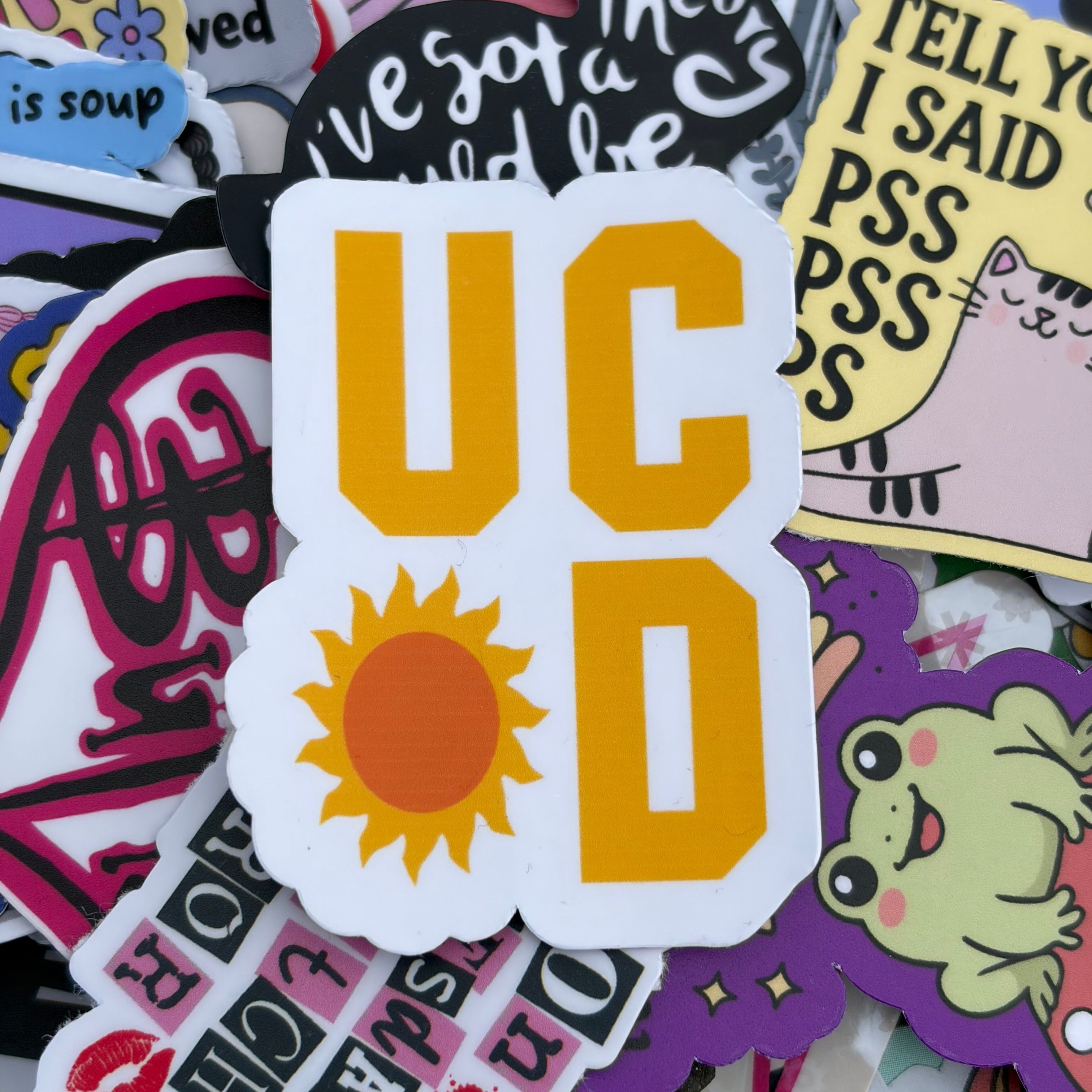 UCD Sunnydale, Buffy the Vampire Slayer, Single Sticker emblem highschool college crest