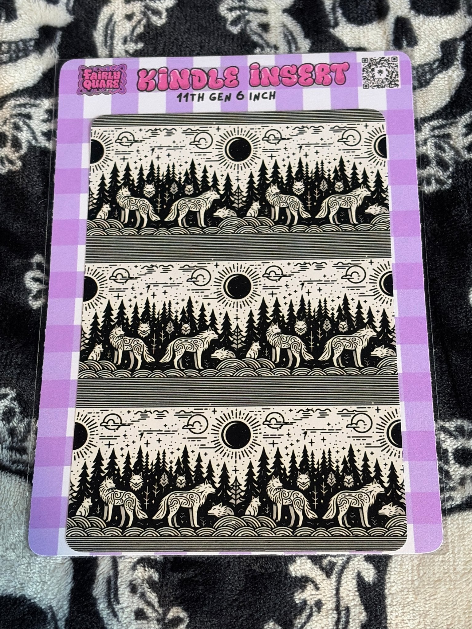 Wolves Kindle Insert - Fairly Quare Designs